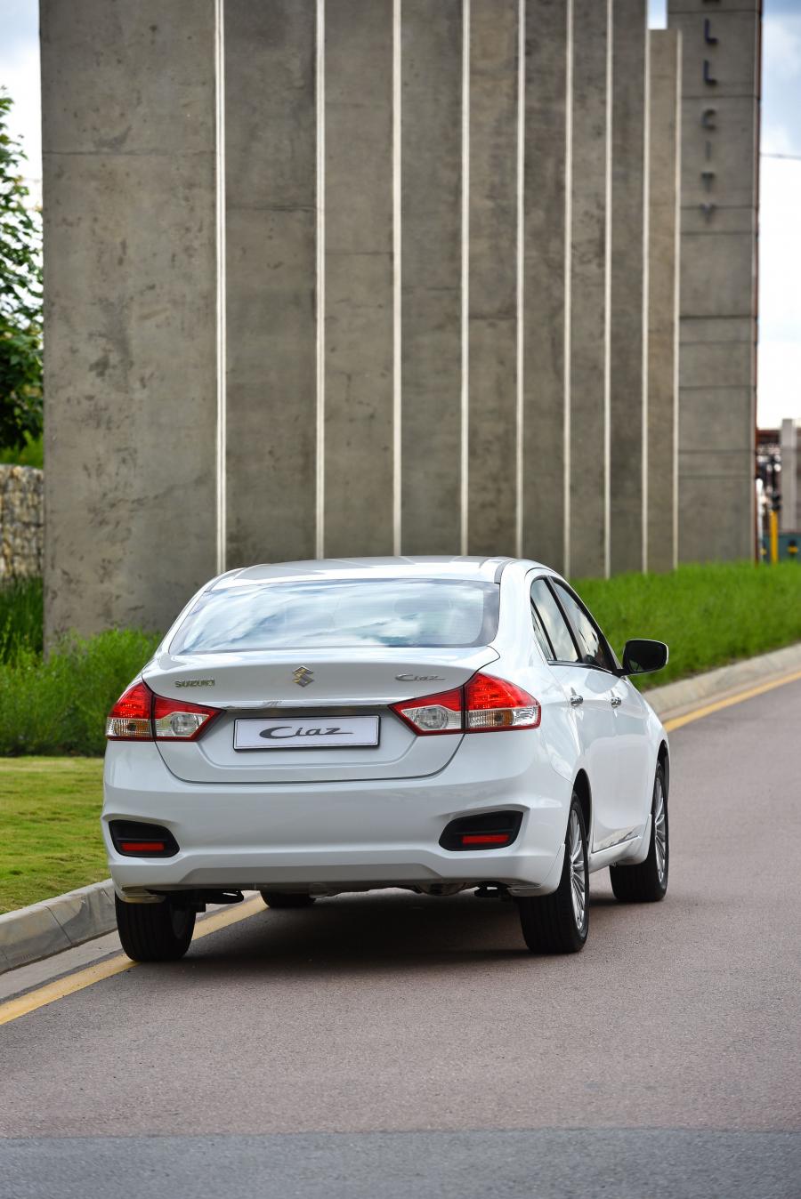  Suzuki Ciaz 2015 года  (ZA) (фото 21 из 22)